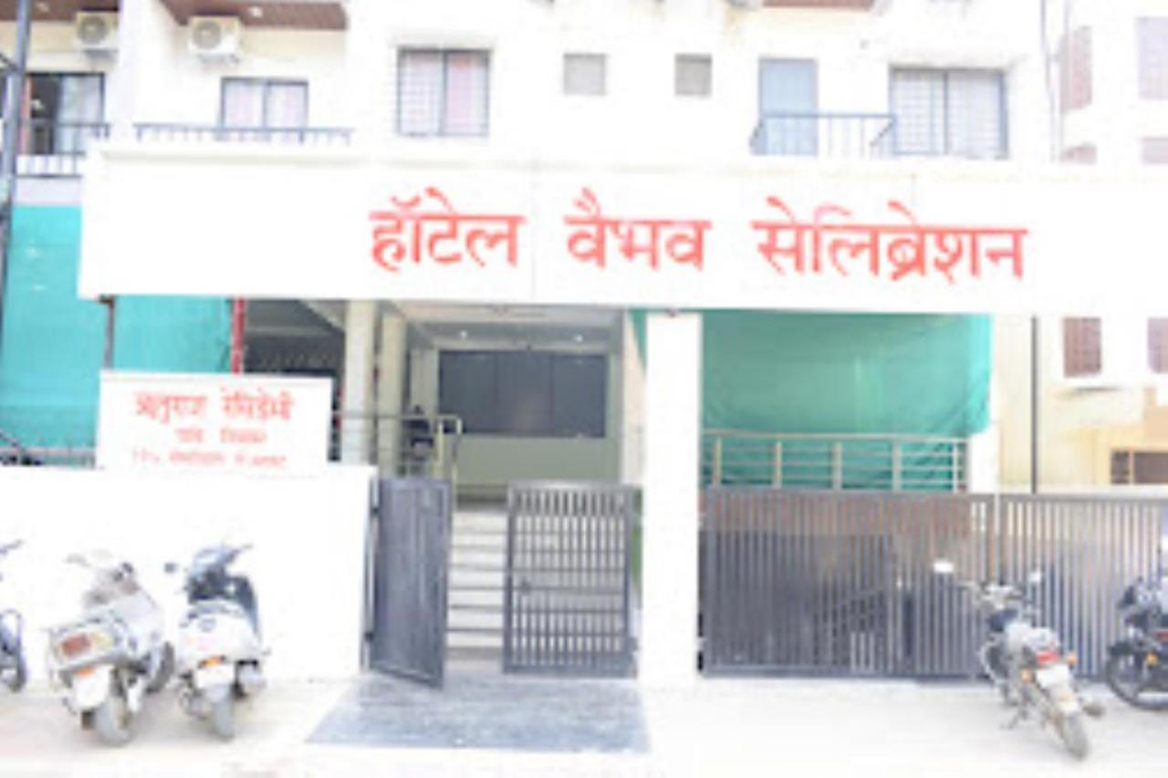 Hotel Vaibhav,Akola Exterior foto