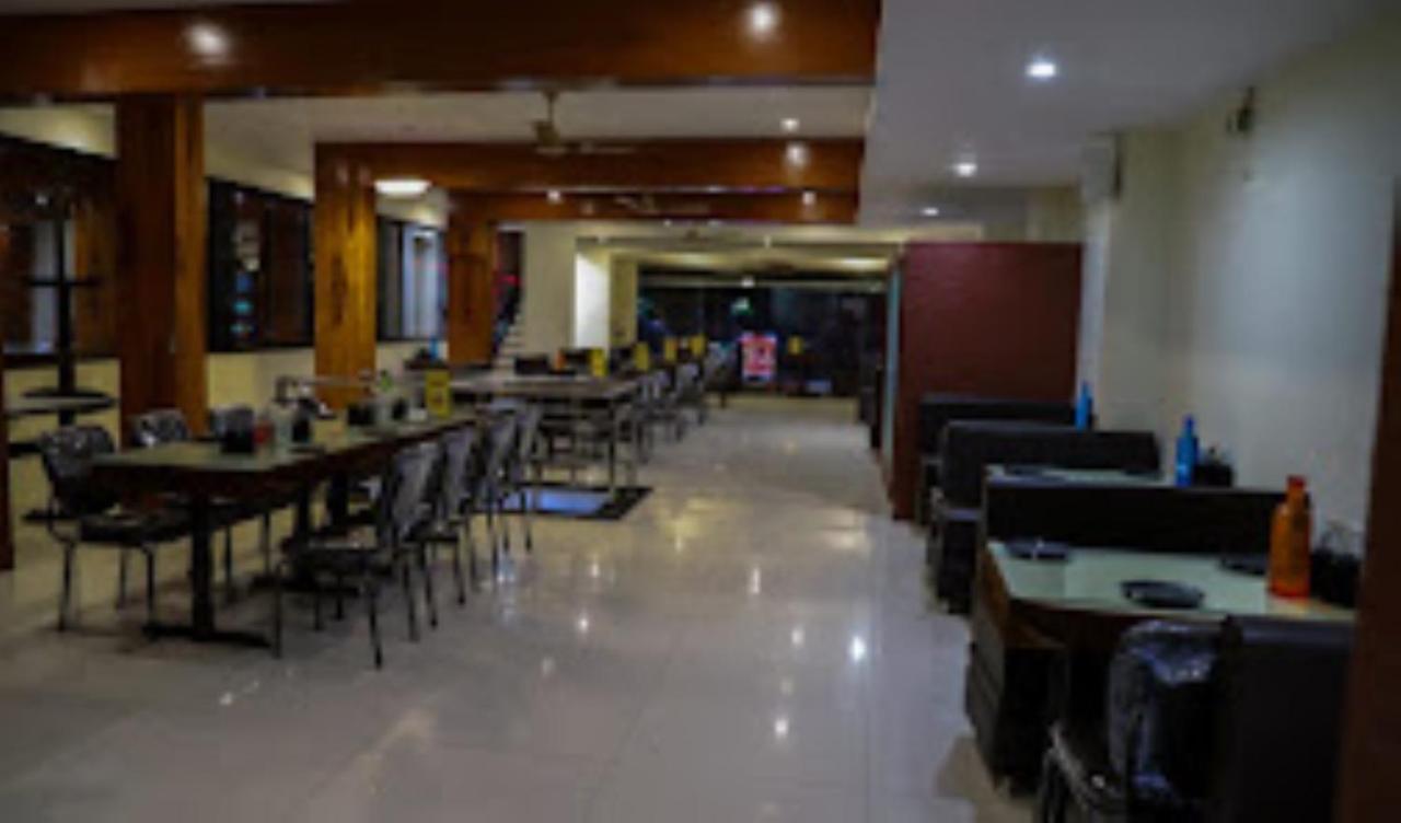 Hotel Vaibhav,Akola Exterior foto